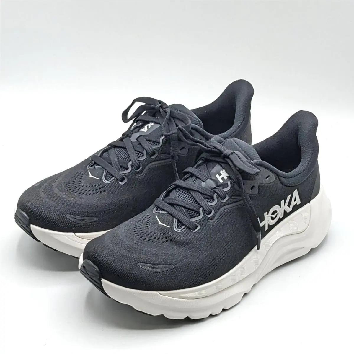 Hoka shoes - HOKA One One Arahi 8 - 1168691/ BWHT - Black 1