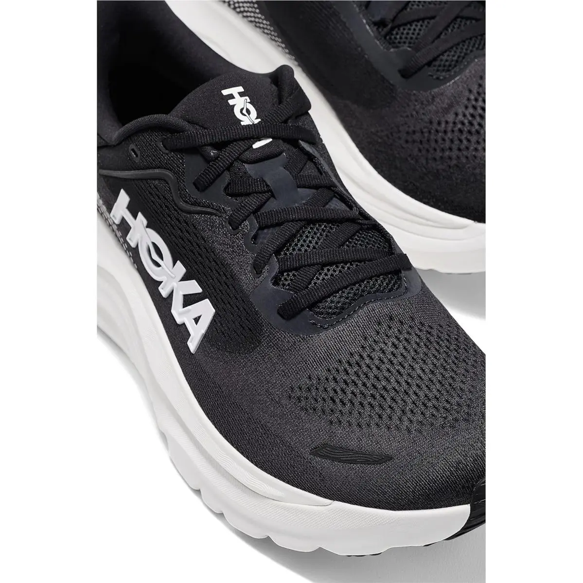 Hoka shoes - Black/Black 18