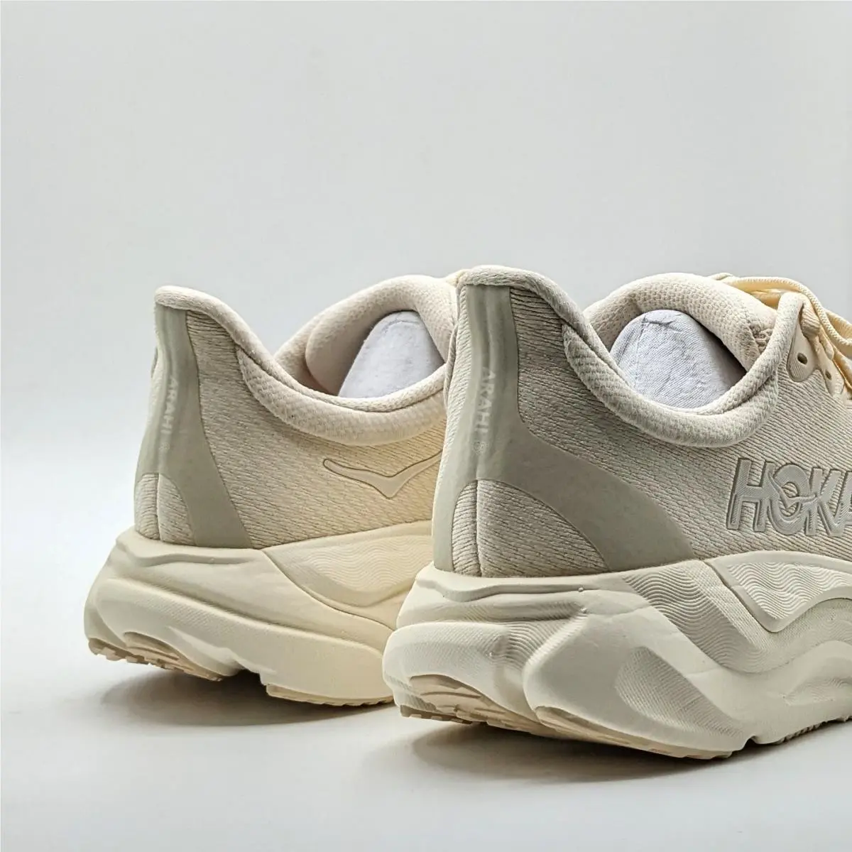 Hoka shoes - HOKA One One Arahi 8 - 1168691/ BHLB - Beige 26