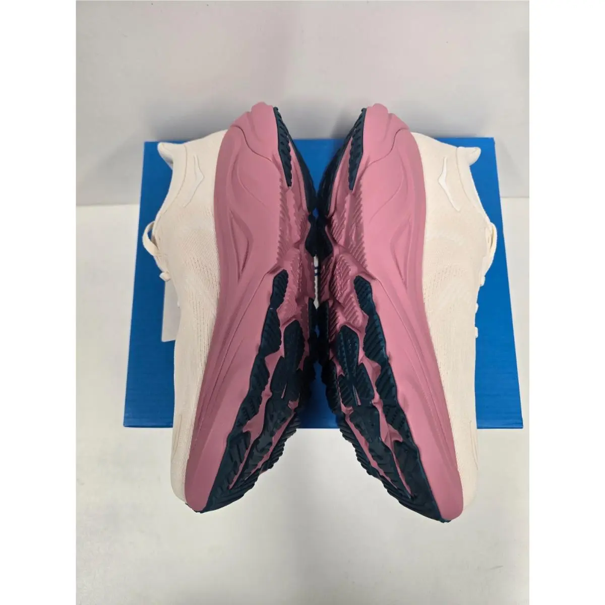 Hoka shoes - Arahi 8 - Arahi - Black/White BWHT 72