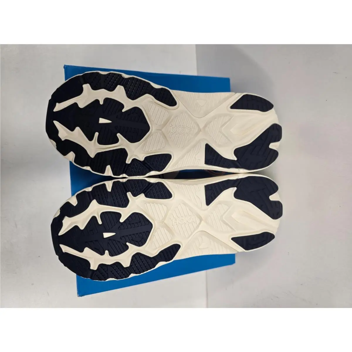 Hoka shoes - Arahi 8 - Arahi - Black/White BWHT 18