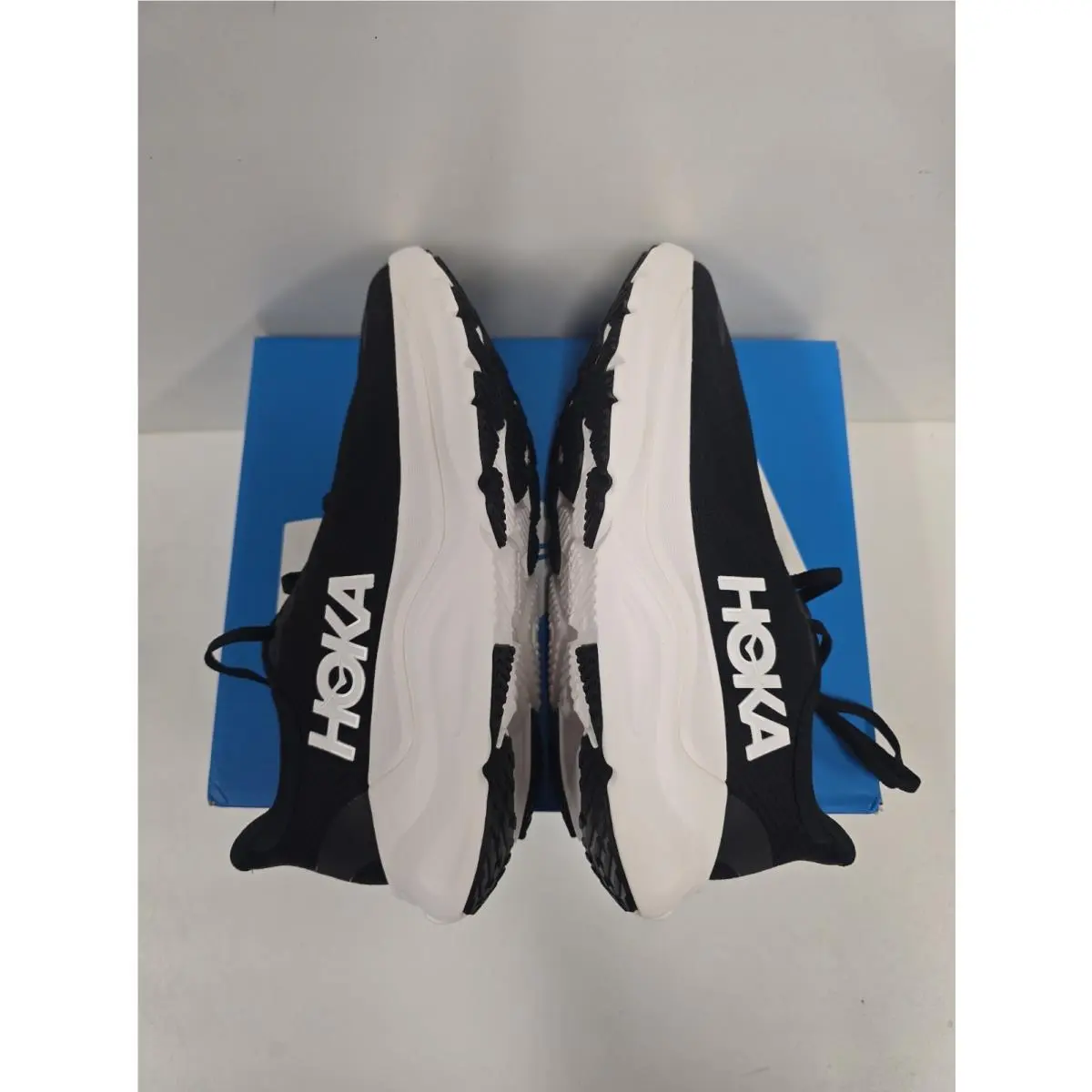 Hoka shoes - Arahi 8 - Arahi - Black/White BWHT 11