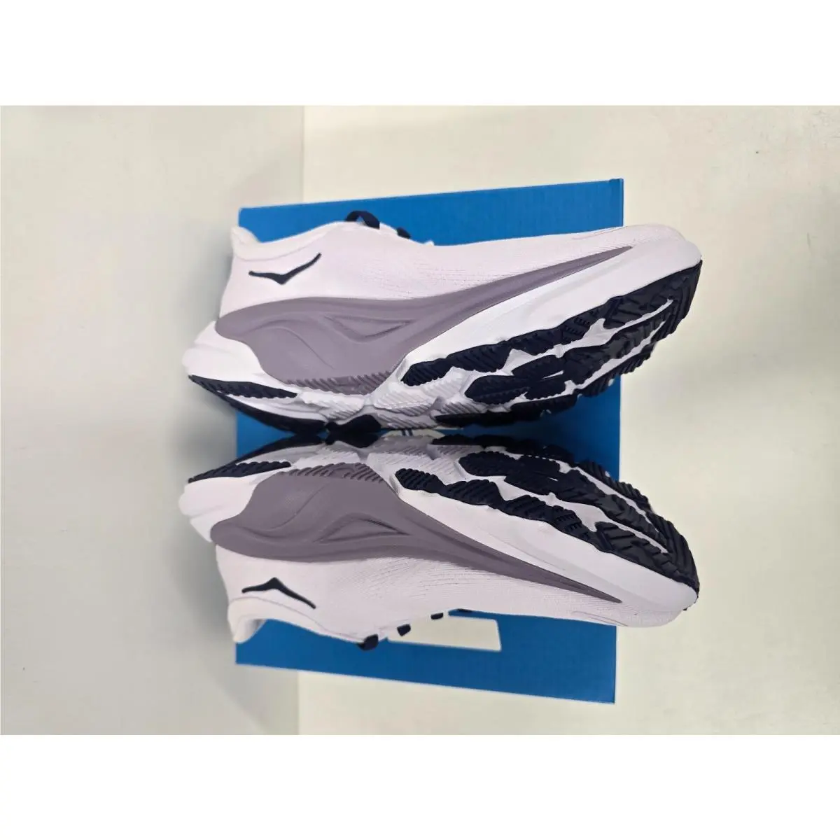Hoka shoes - Arahi 8 - Arahi - Black/White BWHT 16