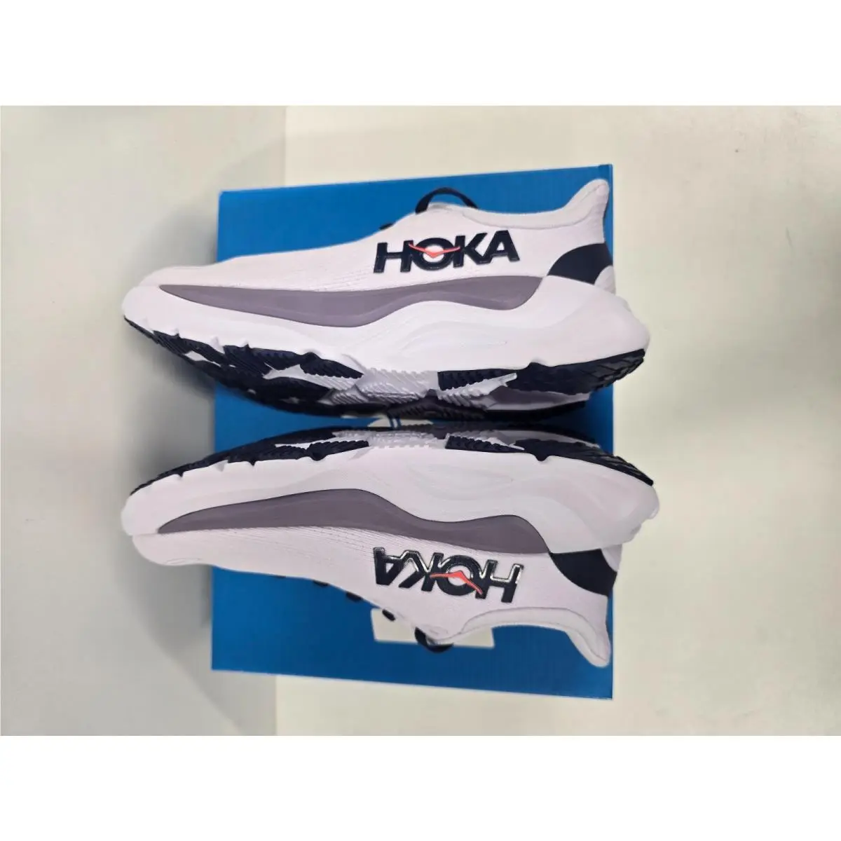 Hoka shoes - Arahi 8 - Arahi - Black/White BWHT 17