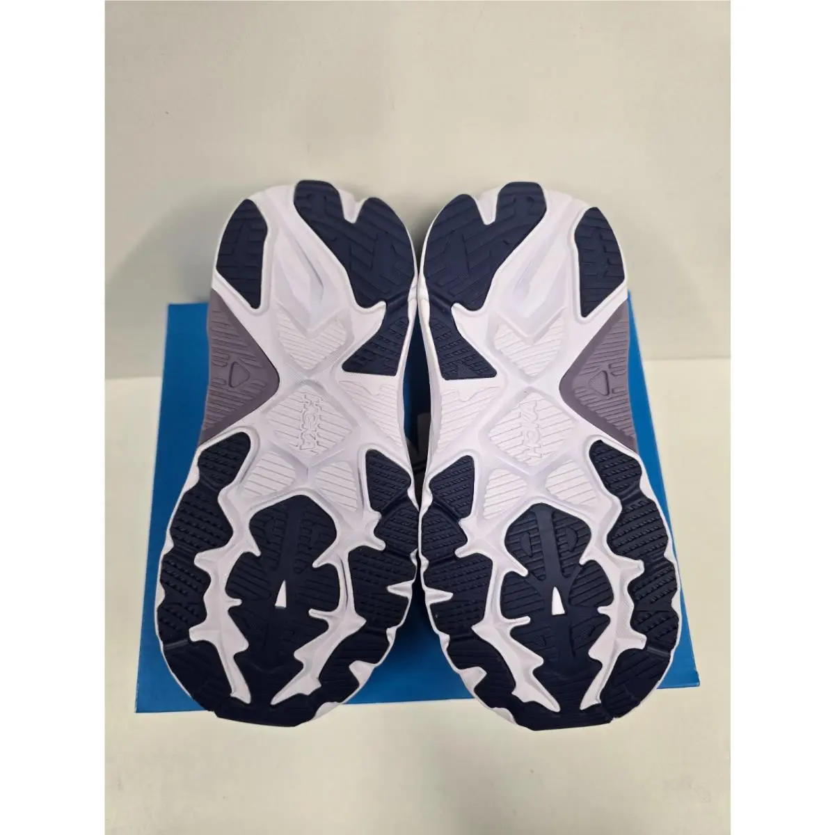 Hoka shoes - Arahi 8 - Arahi - Black/White BWHT 18