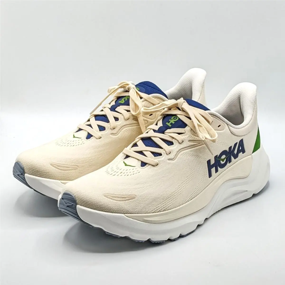 Hoka shoes - HOKA One One Arahi 8 - 1168690/ ALBST - Beige 1