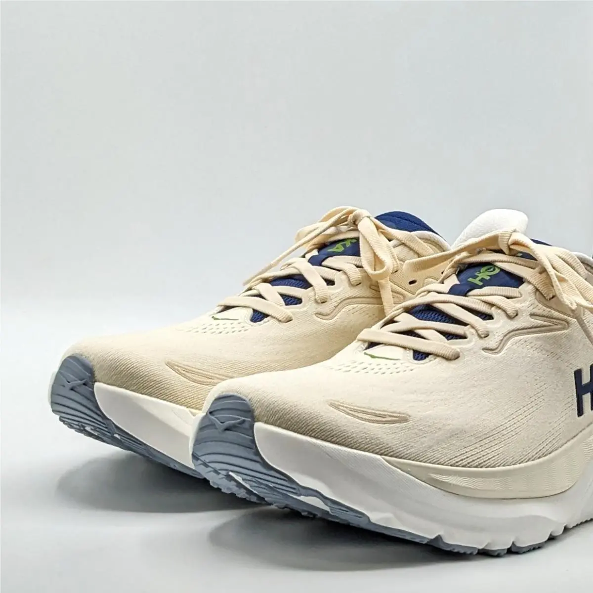 Hoka shoes - HOKA One One Arahi 8 - 1168690/ ALBST - Beige 2