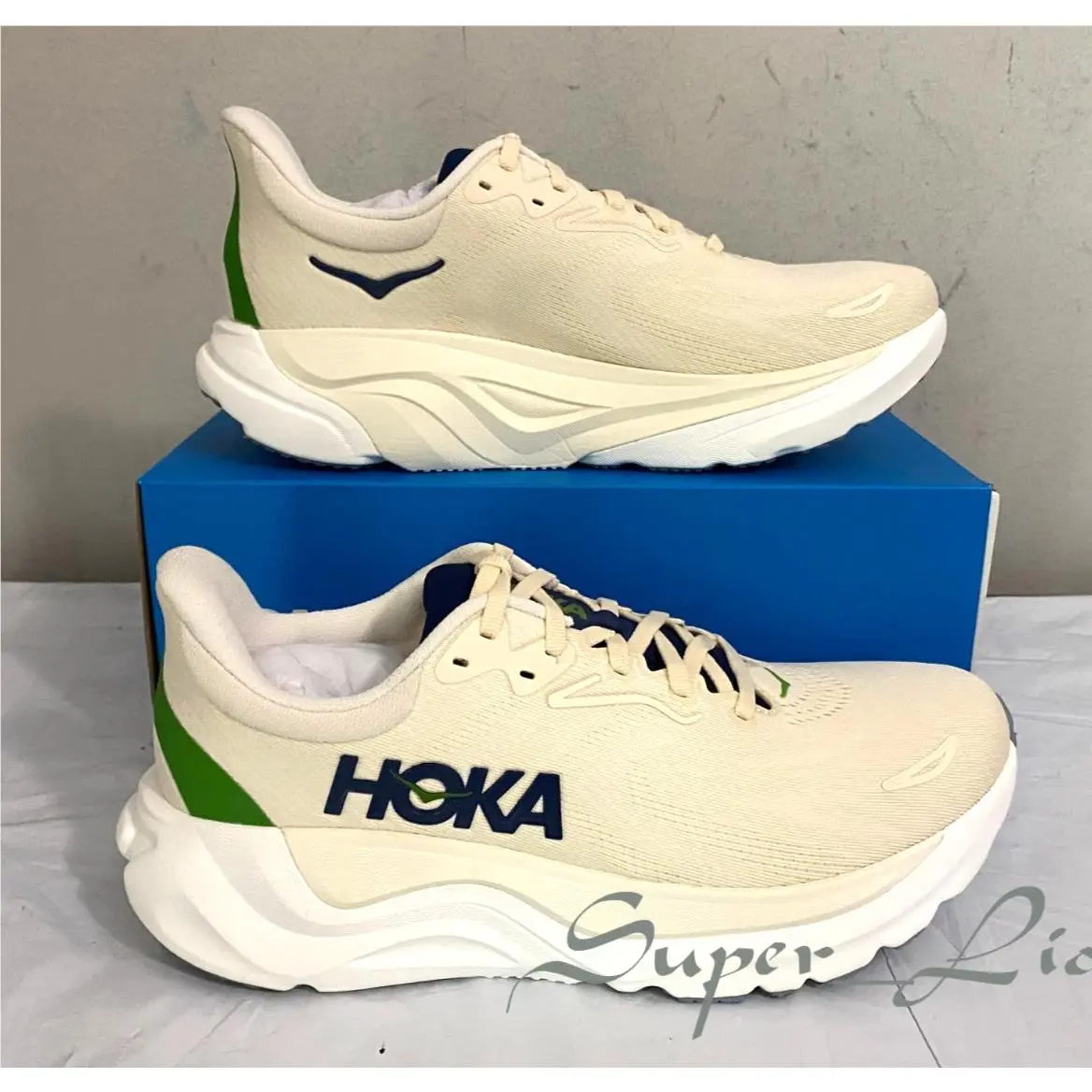Hoka shoes - Hoka One One Arahi - One One Arahi - Alabaster/Birch 1