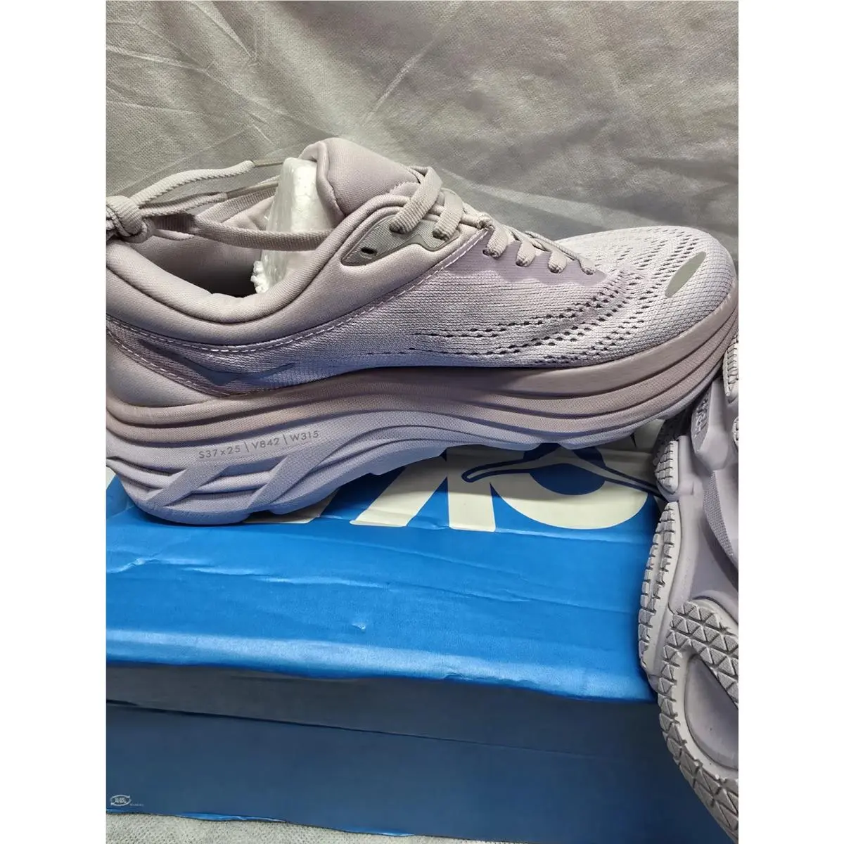 Hoka shoes - HOKA Bondi 8 - Bondi - 1127952-LMEL - Purple 7