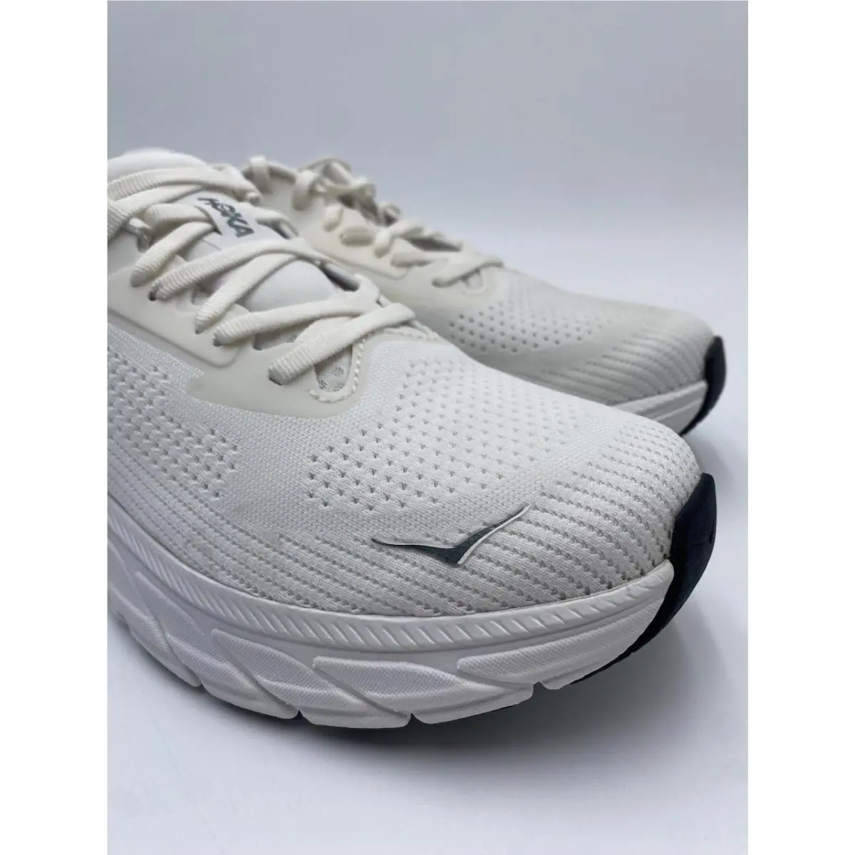 Hoka shoes - Hoka One One Arahi 7 - White 0