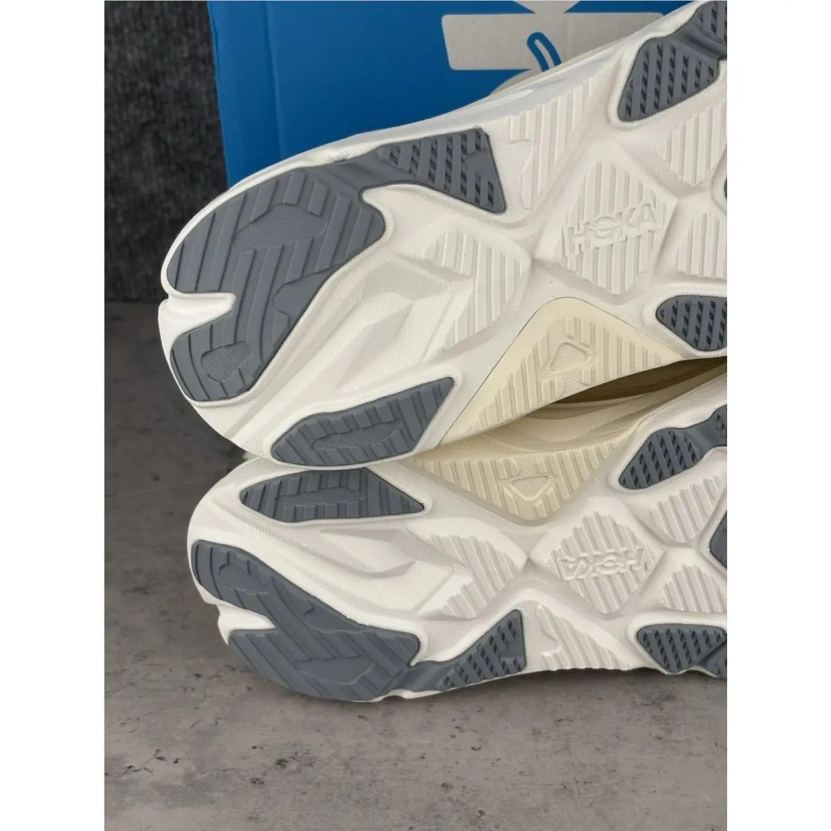 Hoka shoes - Hoka One One Arahi 8 - Birch 3