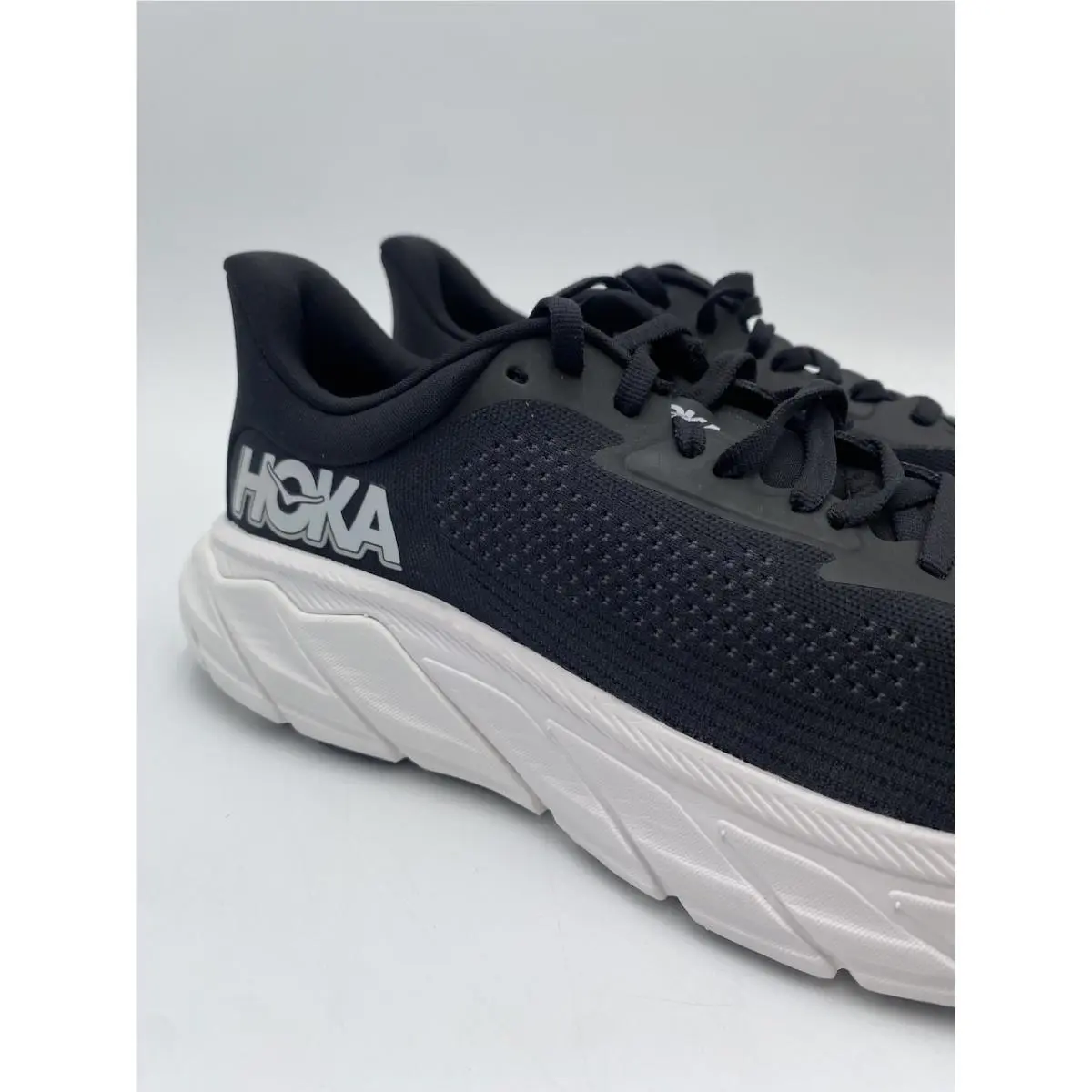 Hoka shoes - Hoka One One Arahi 7 - Black 1