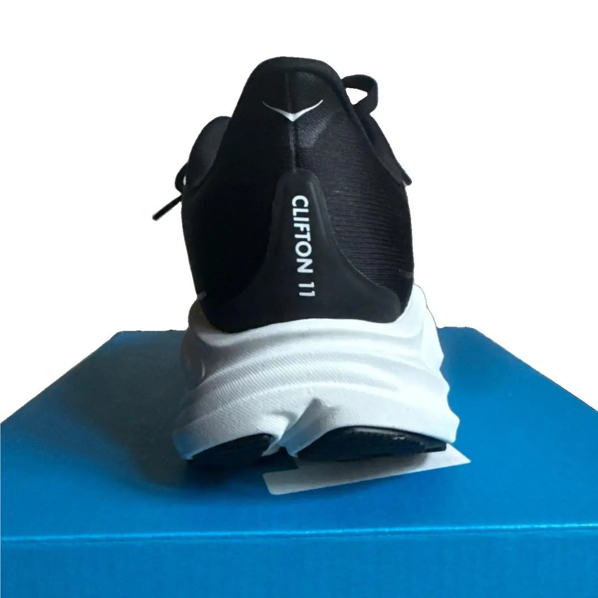 Hoka shoes - HOKA Clifton 11 - Clifton - 1176573 - Black 2