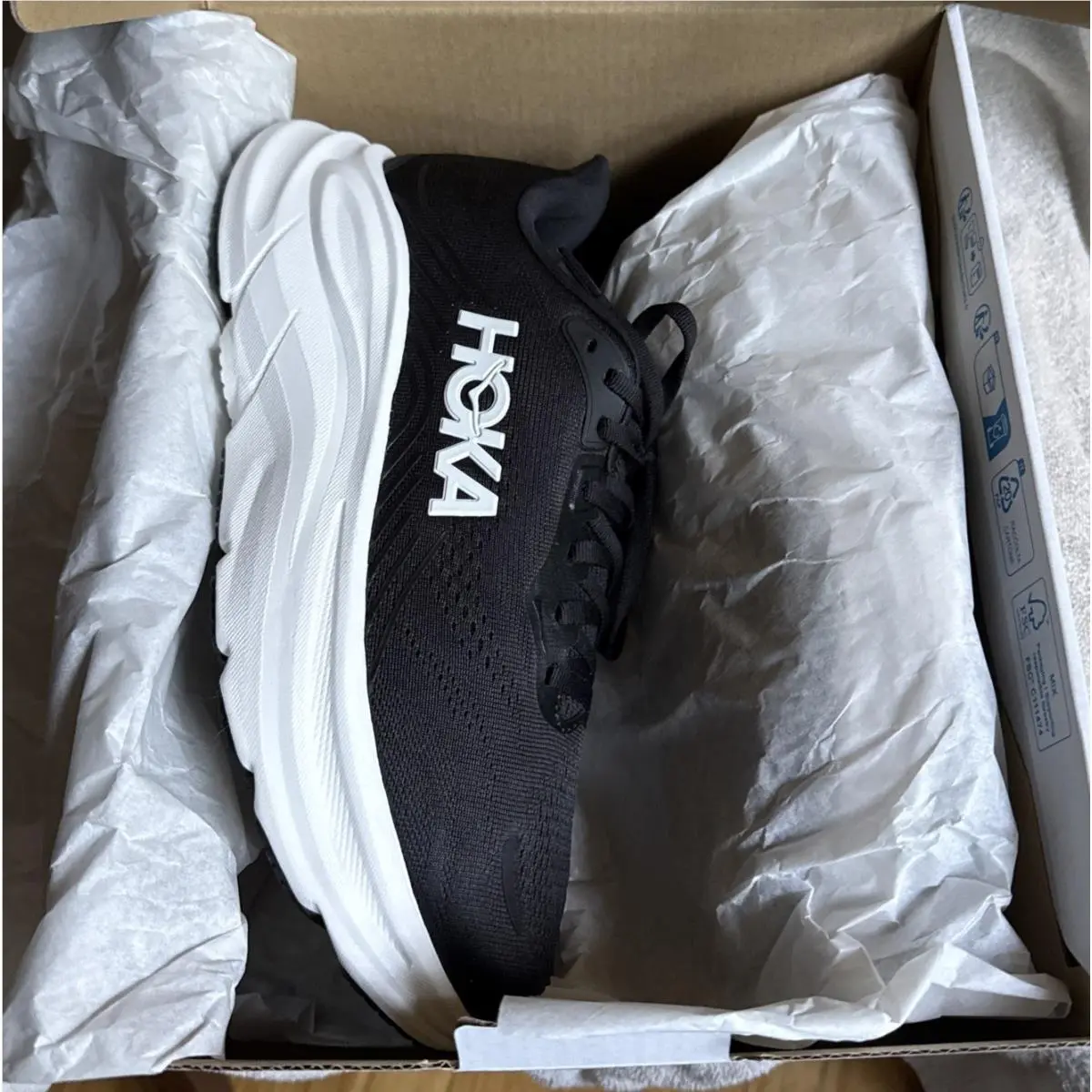 Hoka shoes - HOKA Clifton 11 - Clifton - 1176573 - Black 6