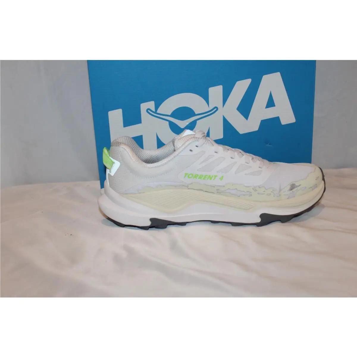 Hoka shoes - White 2