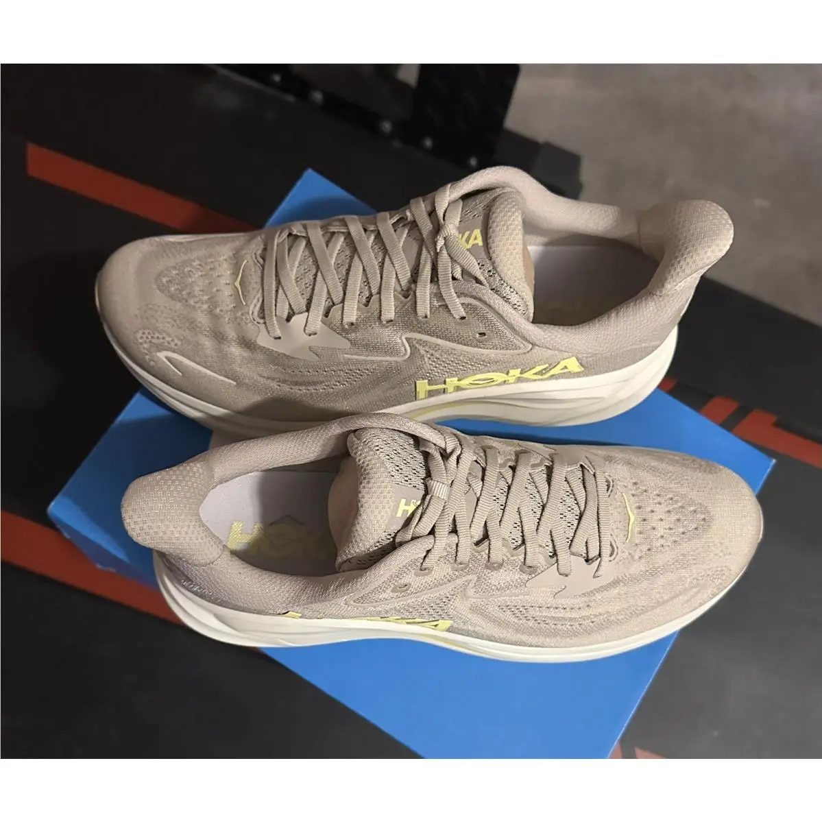 Hoka shoes - Hoka One One HOKA Clifton 10 - 1162030-RNN - Beige 0
