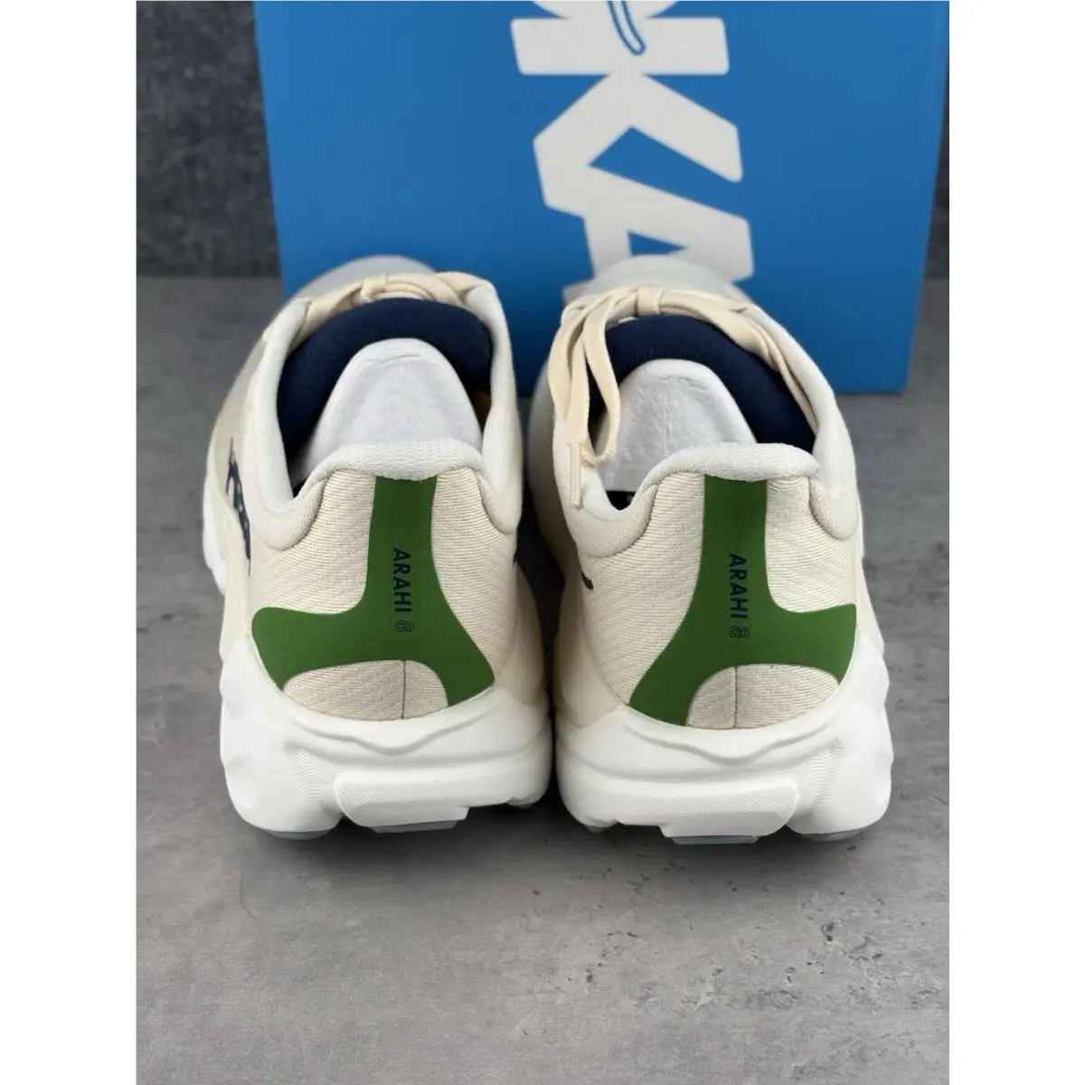 Hoka shoes - Hoka One One Arahi 8 - Birch 1