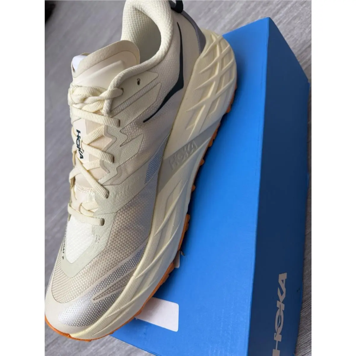 Hoka shoes - HOKA Speedgoat 7 Wide - Speedgoat Wide - 1171930/VMR - Beige, Orange 1