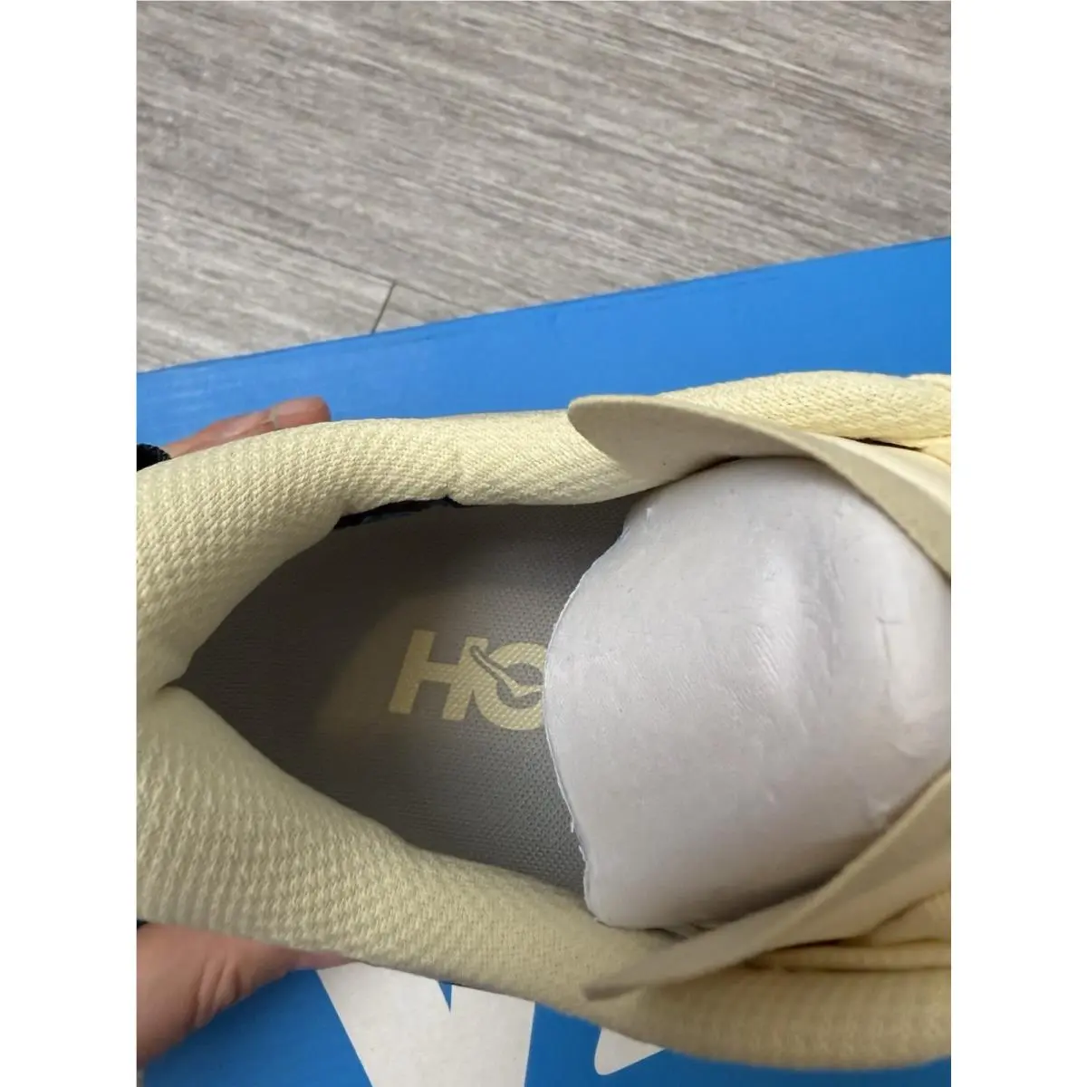 Hoka shoes - HOKA Speedgoat 7 Wide - Speedgoat Wide - 1171930/VMR - Beige, Orange 3