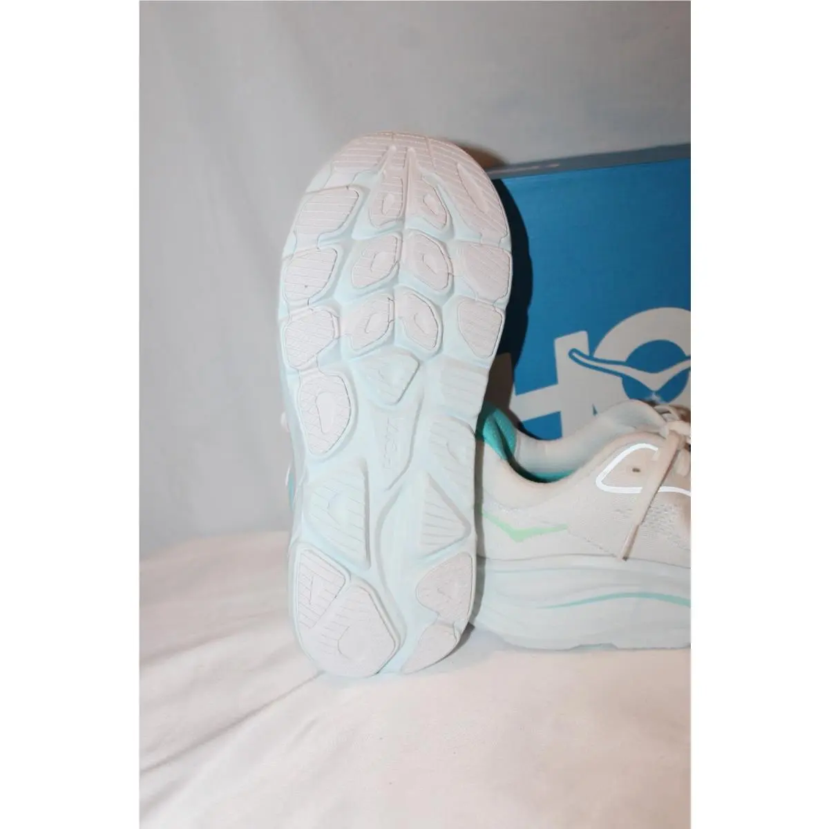 Hoka shoes - CLIFTON 10 - CLIFTON - White 6