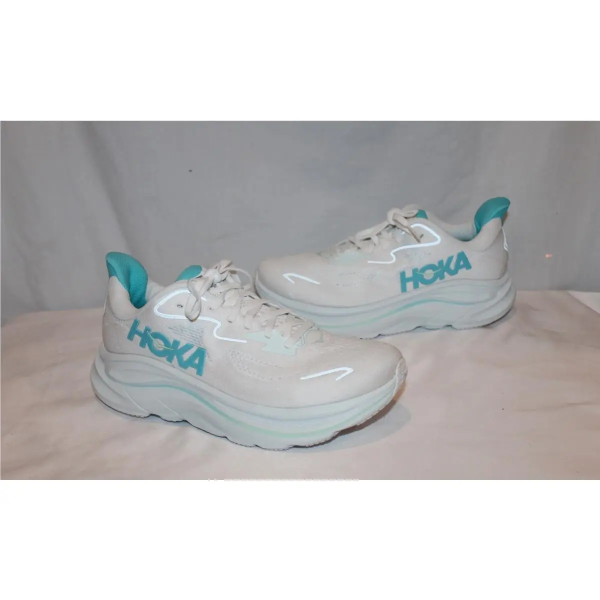Hoka shoes - CLIFTON 10 - CLIFTON - White 0