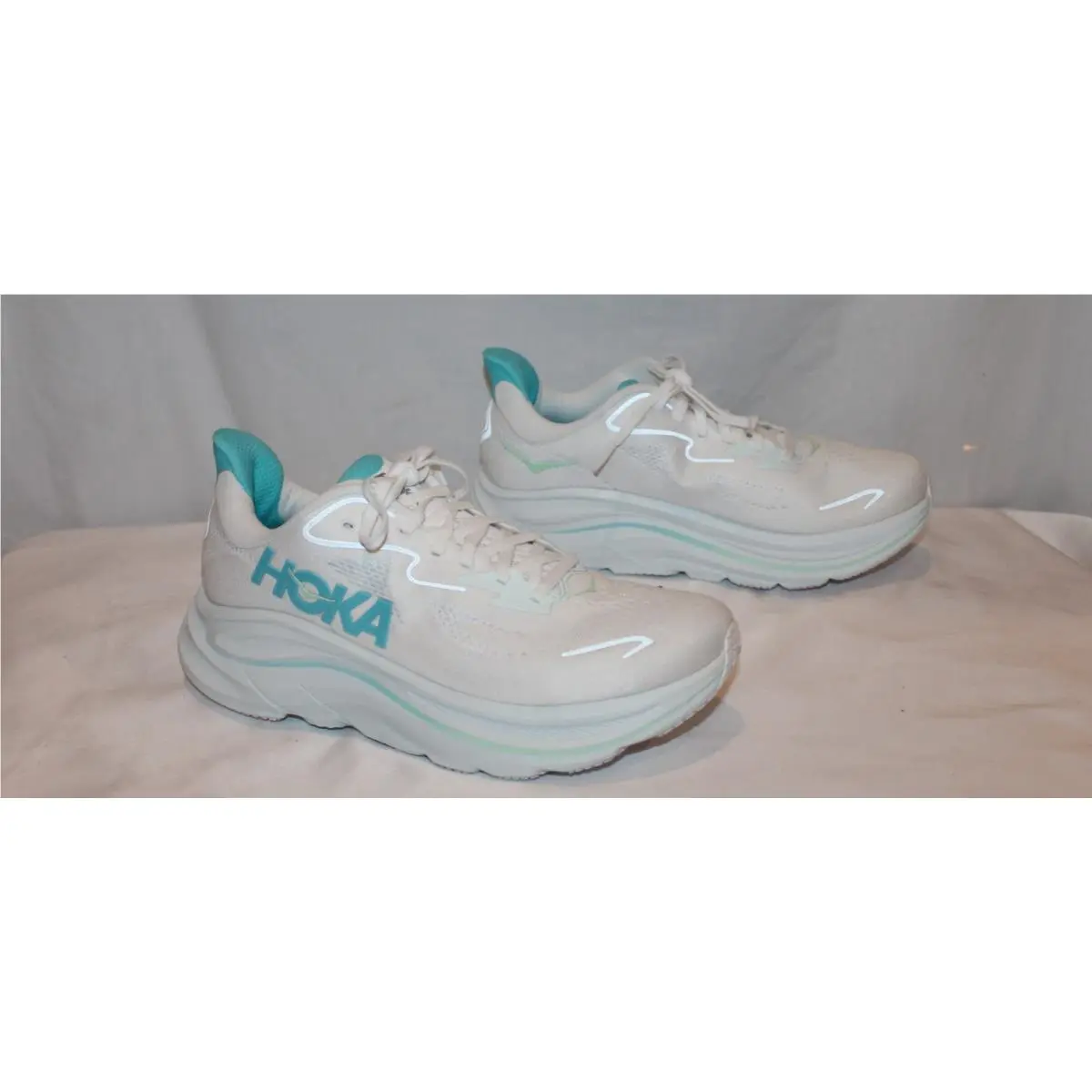 Hoka shoes - CLIFTON 10 - CLIFTON - White 1