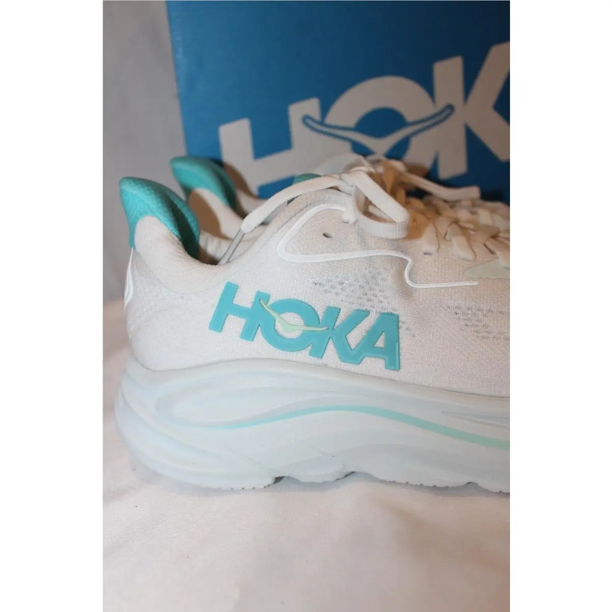 Hoka shoes - CLIFTON 10 - CLIFTON - White 2