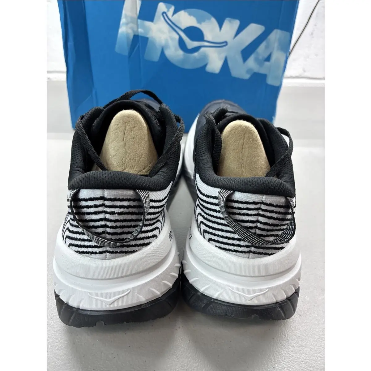 Hoka shoes - Hoka One One Carbon X - 1102886BNCL - Black 2