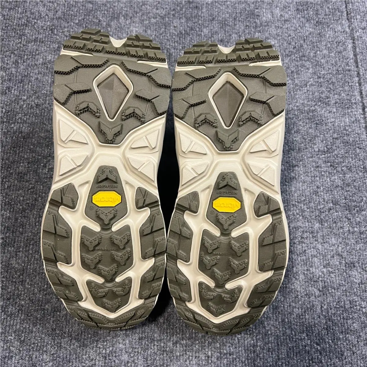 Hoka shoes - Hoka Kaha 2 Frost Moc GTX - Green 8