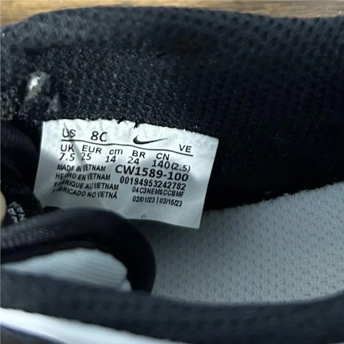 Nike shoes - Black 4