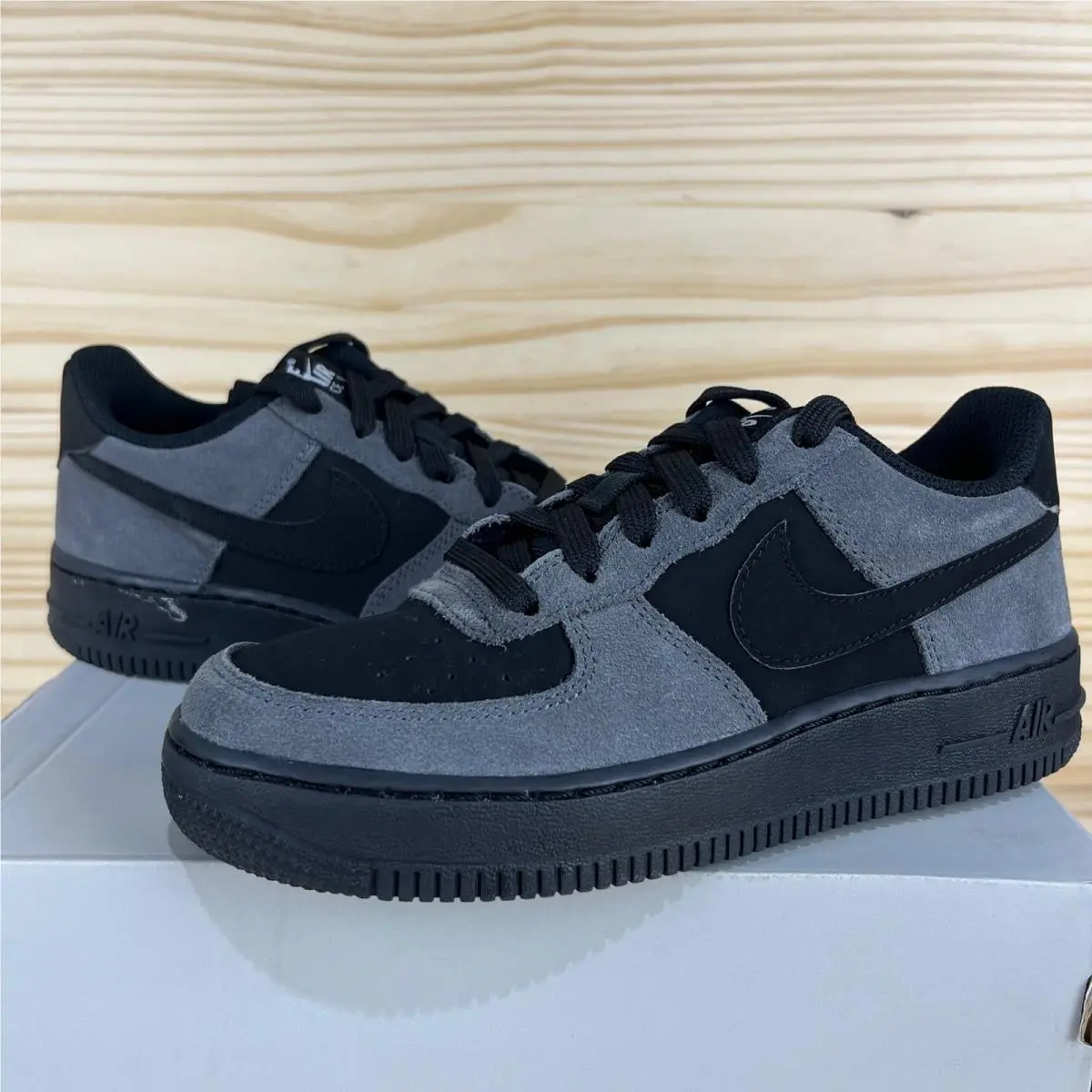 Nike shoes - Black 4