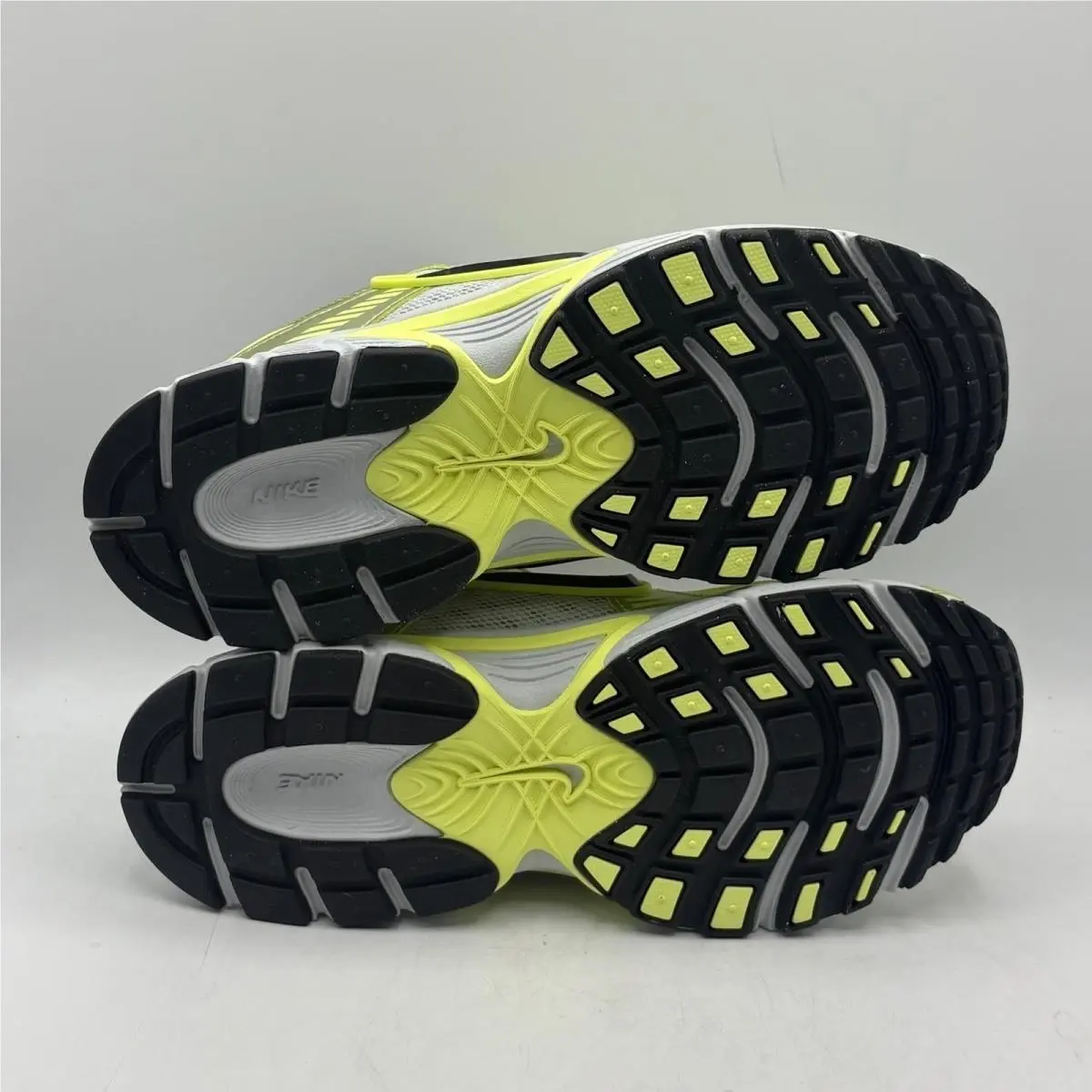 Nike shoes - Nike V5 RNR - RNR - Yellow 4