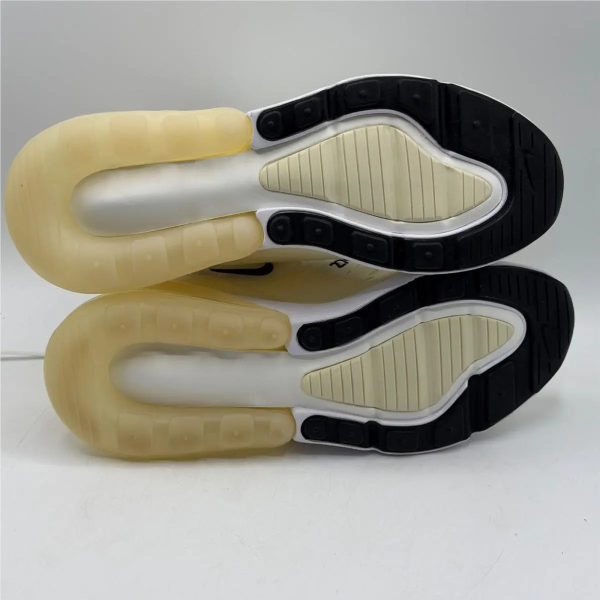 Nike shoes - Nike Air Max 270 - Air Max - Ivory 3