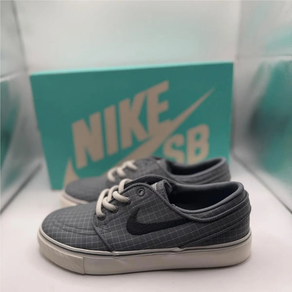 Nike shoes - Stefan Janoski GS - Stefan Janoski - Gray 1