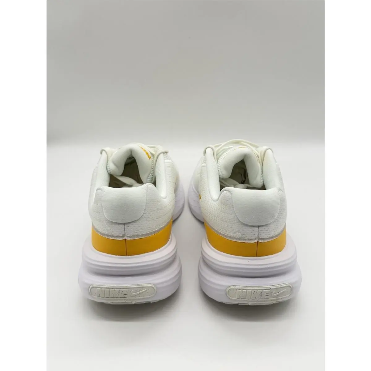 Nike shoes - Nike Uplift SC - Uplift - IB2765-105 - White 1