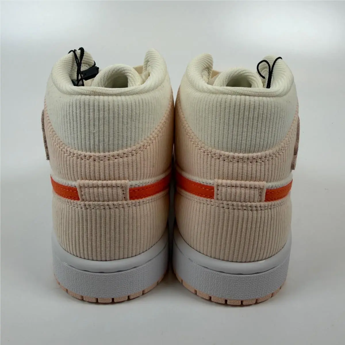 Nike shoes - Air Jordan 1 Mid SE Corduroy Sail - Ivory 3