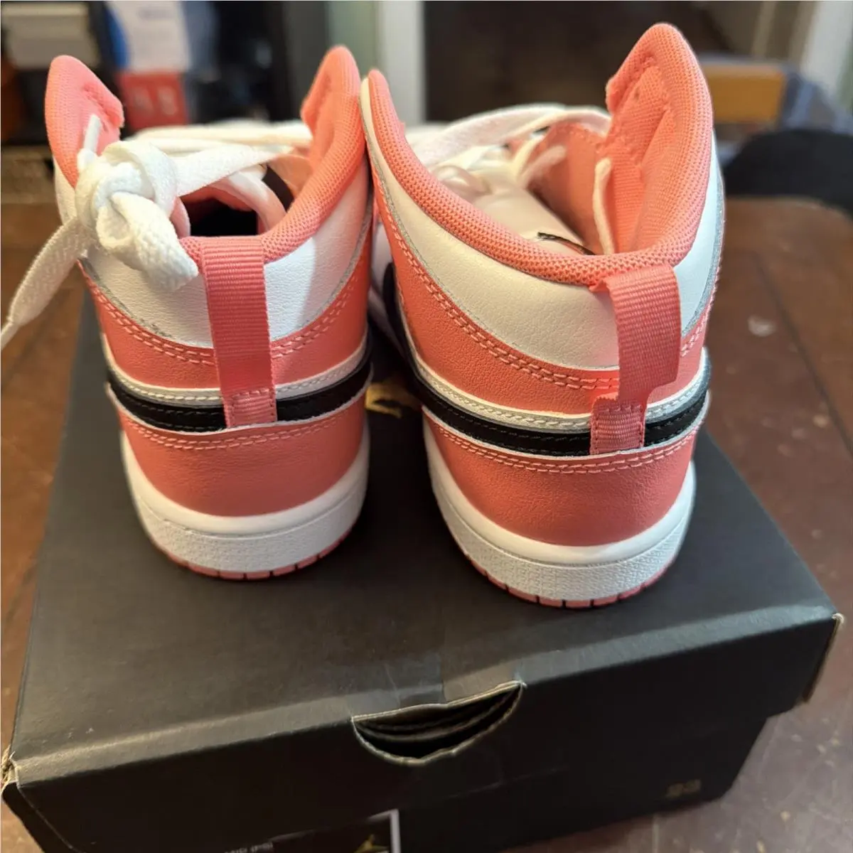 Nike shoes - Jordan 1 - DQ8424 602 - Pink (UPC: 198726574605) 2