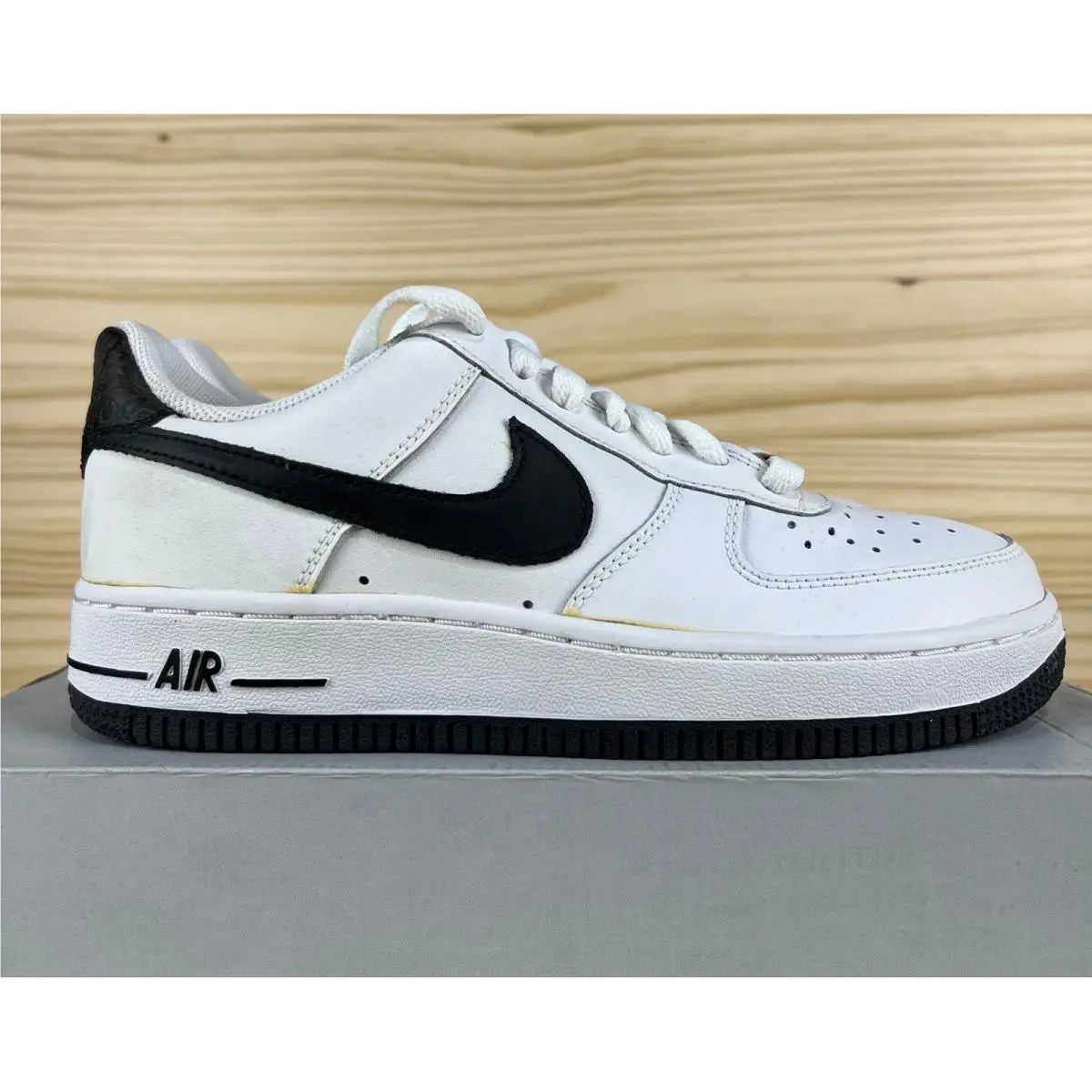 Nike Air Force 1 Low White Black Athletic Sneakers GS Size 4.5Y Youth 314192-102
