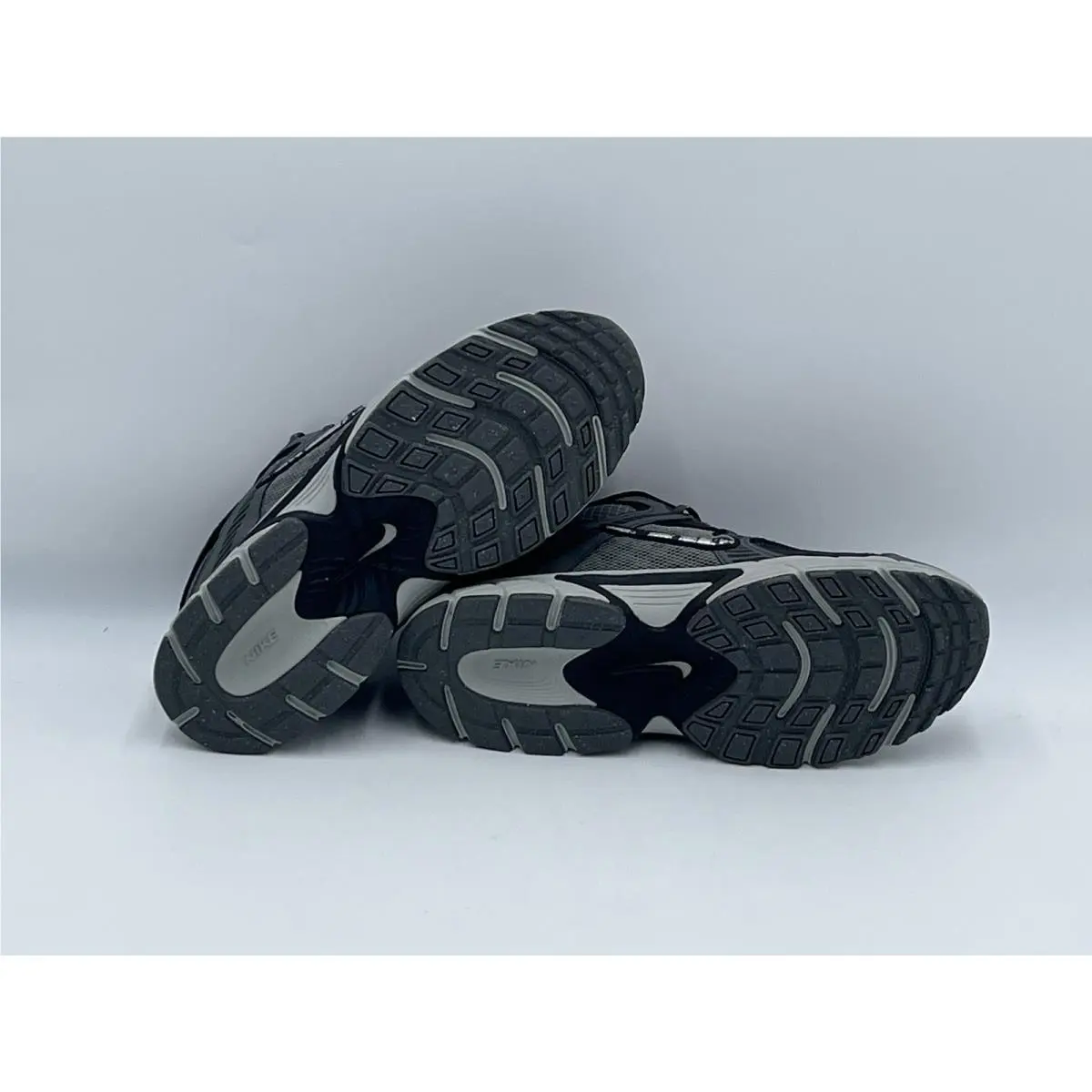 Nike shoes - Nike V5 RNR - RNR - IM6782-068 - Gray (UPC: 198487155198) 3