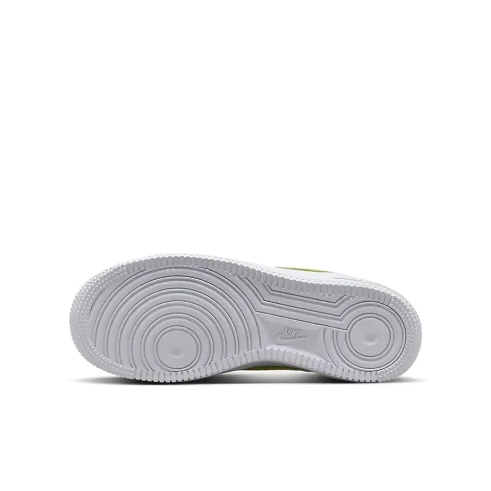 Nike shoes - White 4