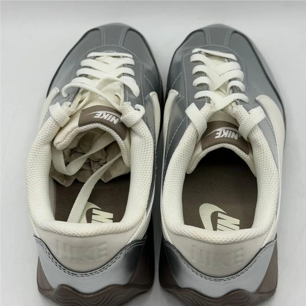 Nike shoes - Silver 3
