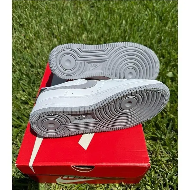 Nike shoes - Nike Essentialist - Essentialist - White 3