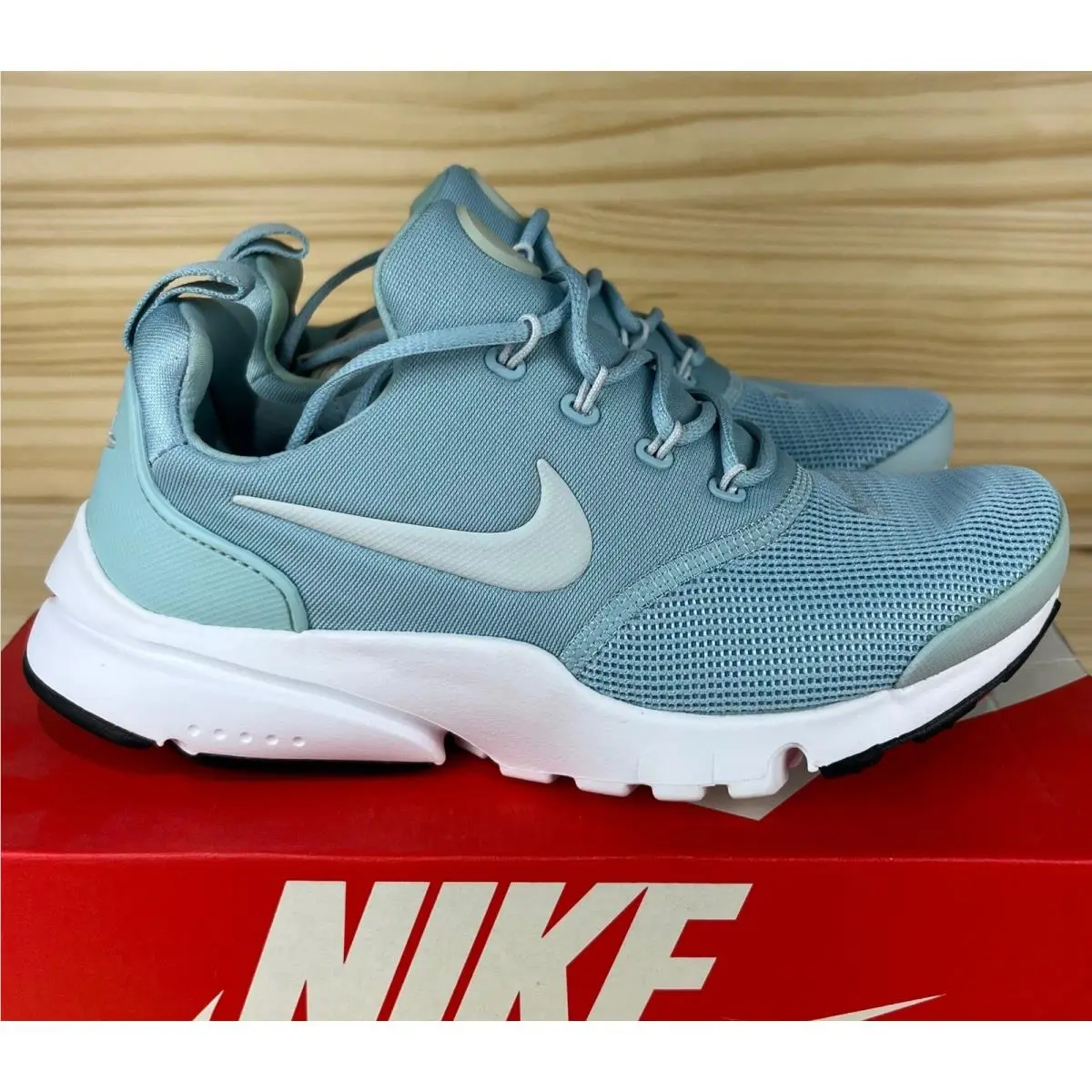 Nike Presto Fly Light Blue White Running Sneakers GS Size 4 Youth 913967-401