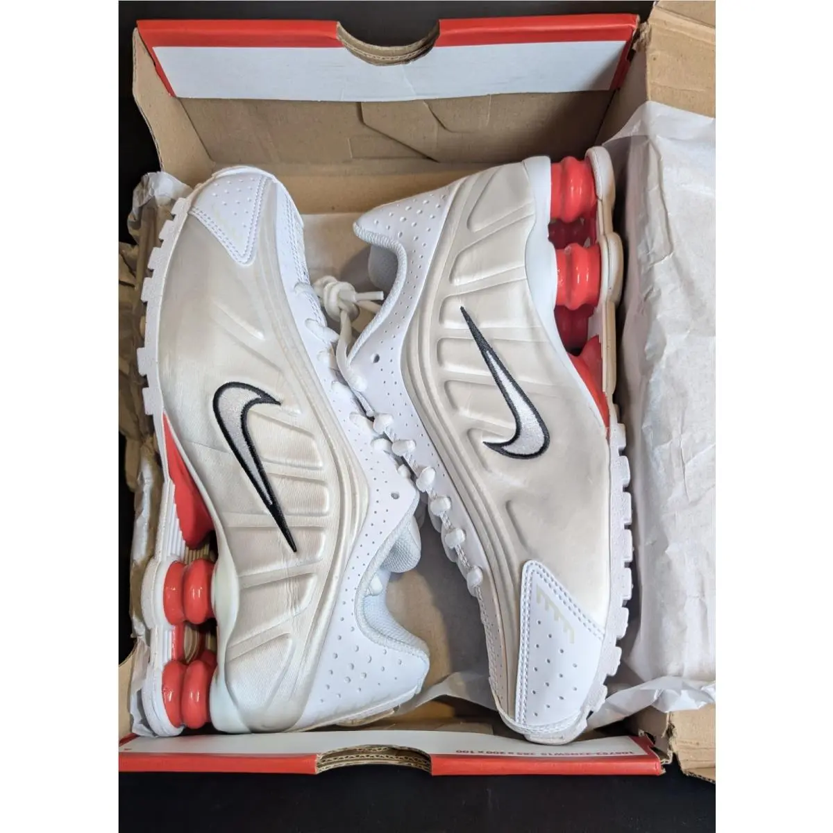 Nike shoes - Nike Shox R4 - Shox - Red (UPC: 197863845524) 11