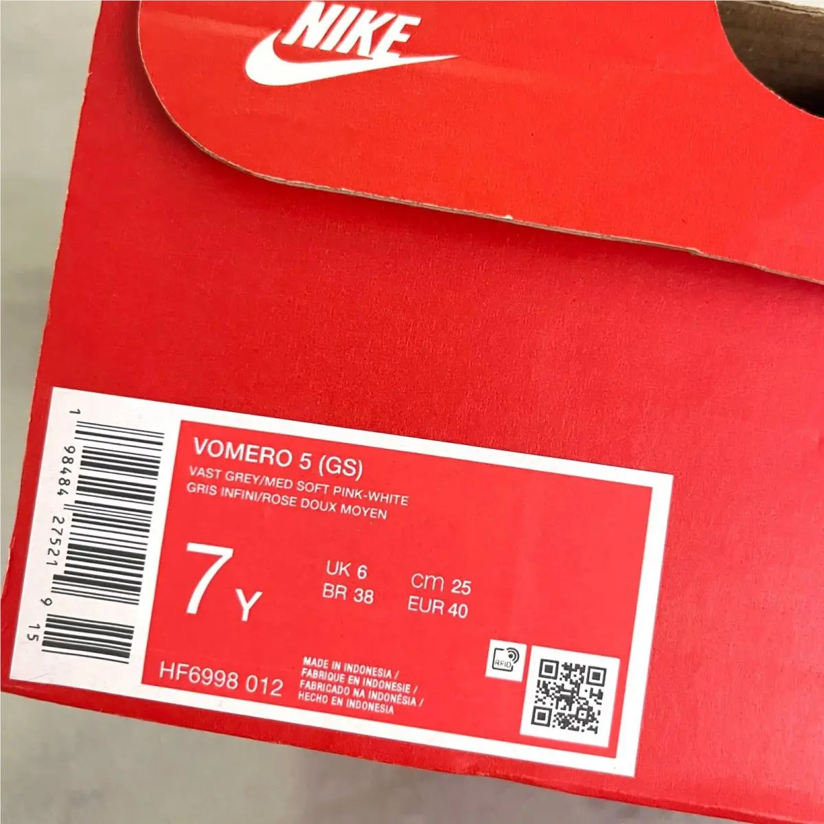 Nike shoes - Nike Vomero 5 GS - Vomero - Gray 1