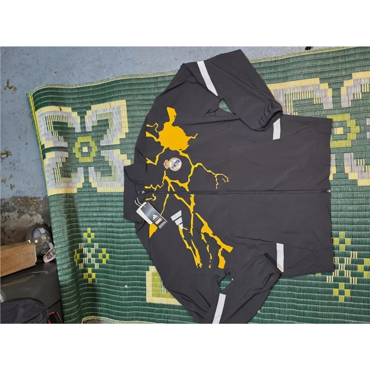 Adidas clothing - adidas Firebird - Firebird - JZ9150 - Black, Yellow 4