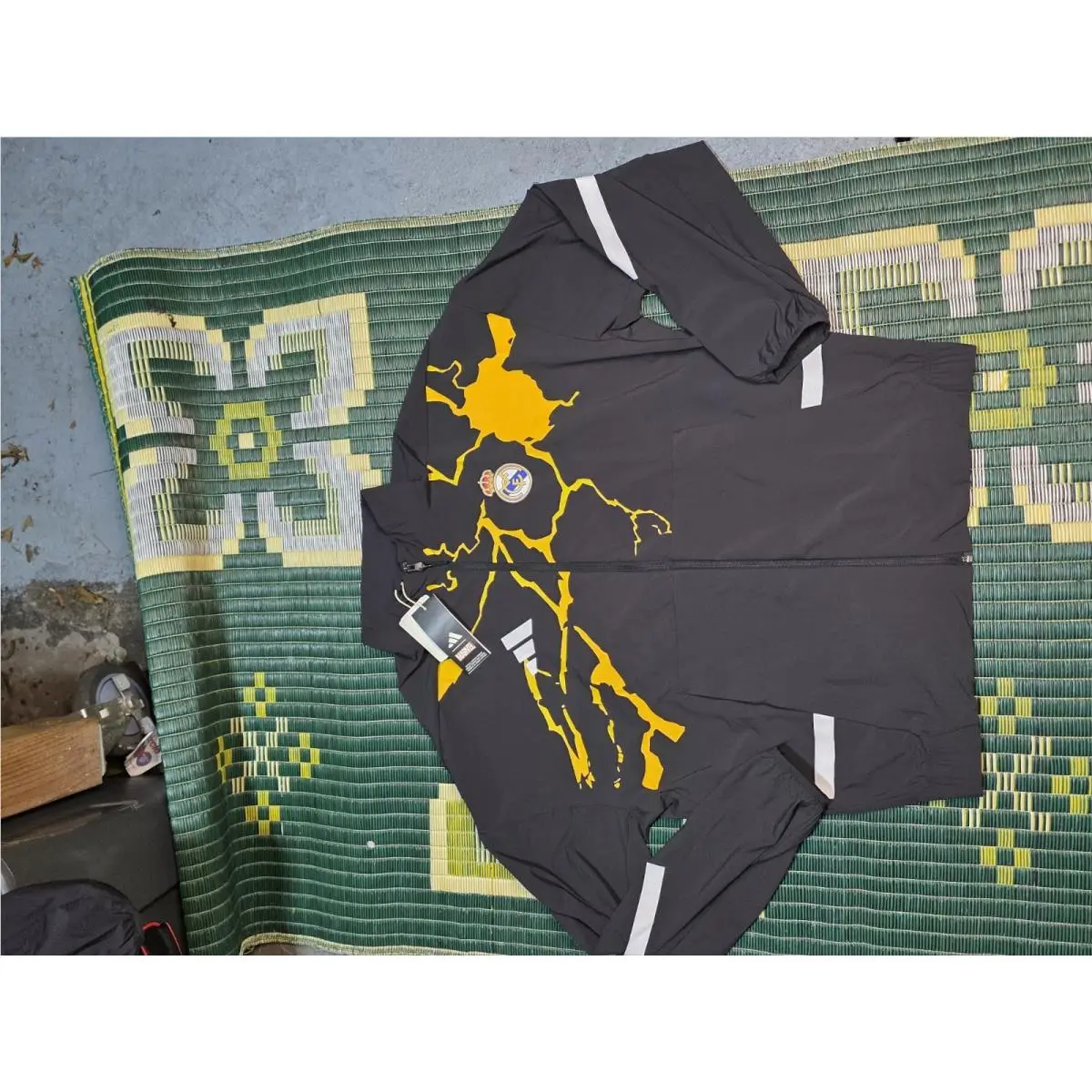Adidas clothing - adidas Firebird - Firebird - JZ9150 - Black, Yellow 5