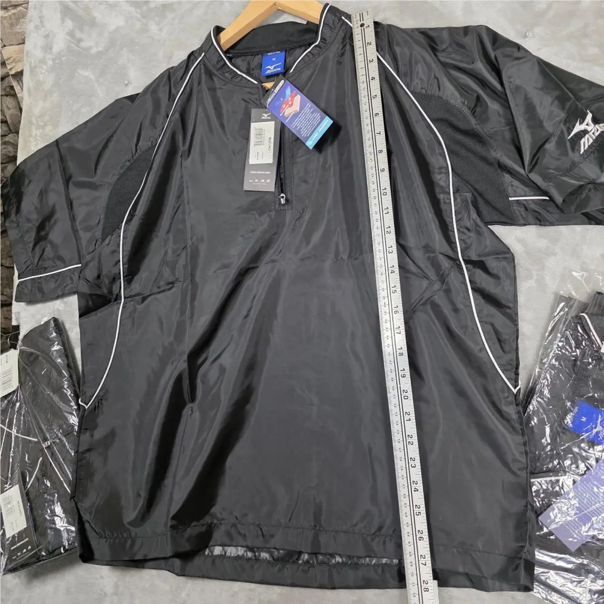 Mizuno clothing - Black 3