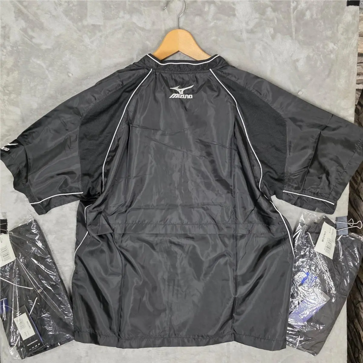 Mizuno clothing - Black 8