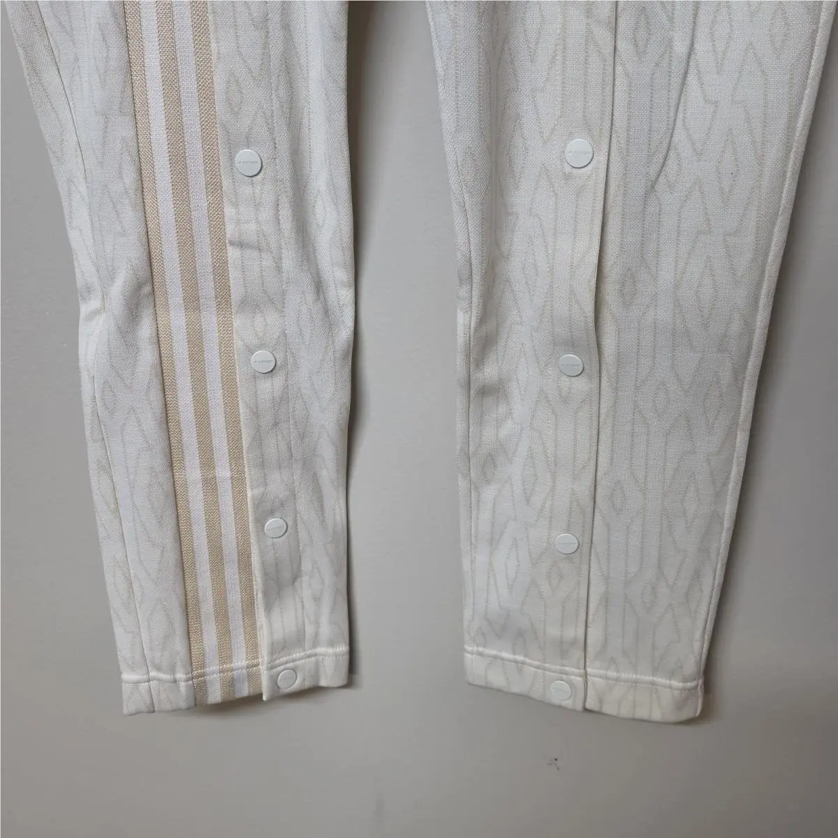 Adidas clothing - Monogram Core - Monogram Core - H18996 - White (UPC: 195733527891) 1